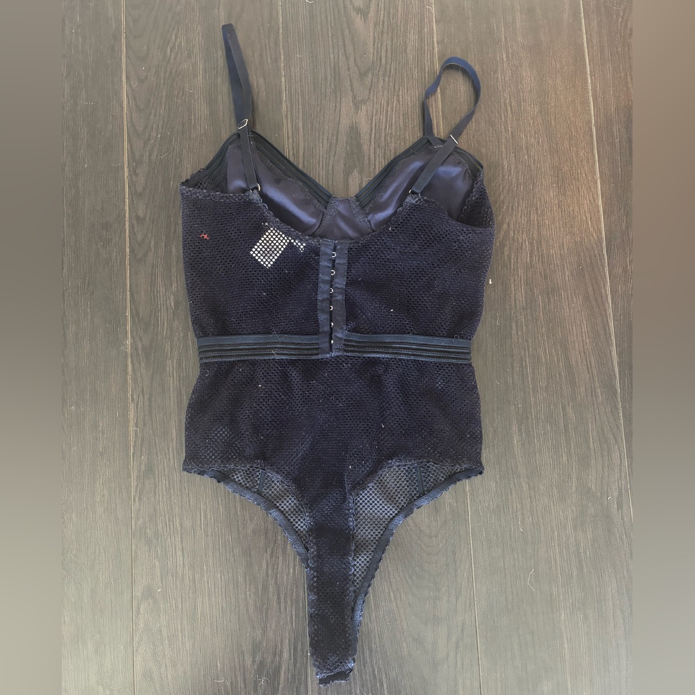 VELVET NET ONE PIECE - Picture 2 of 2